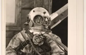 1917 photo of a U.S. military diver