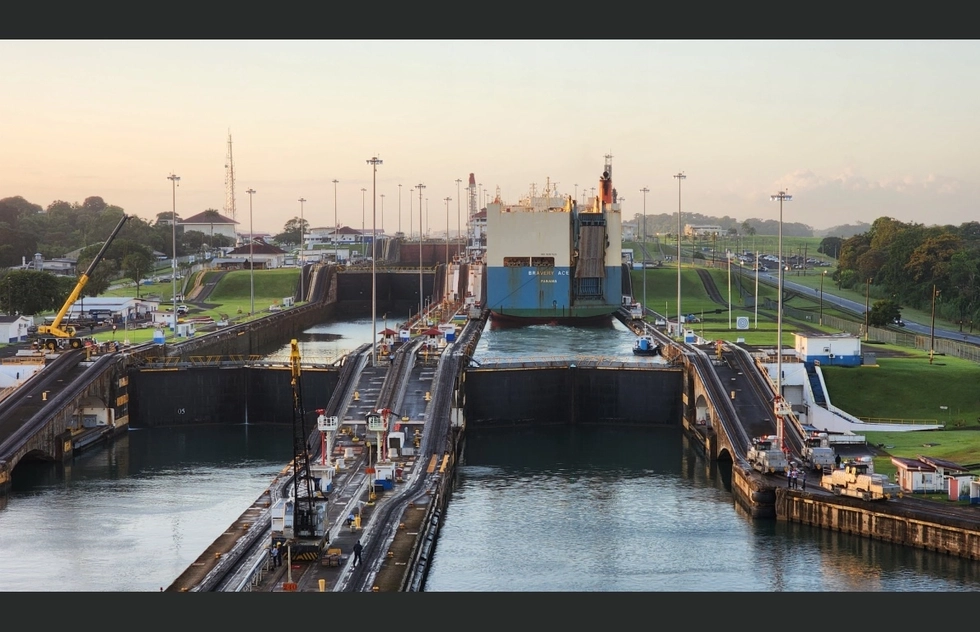 Panama Canal cruises: Gatun Locks