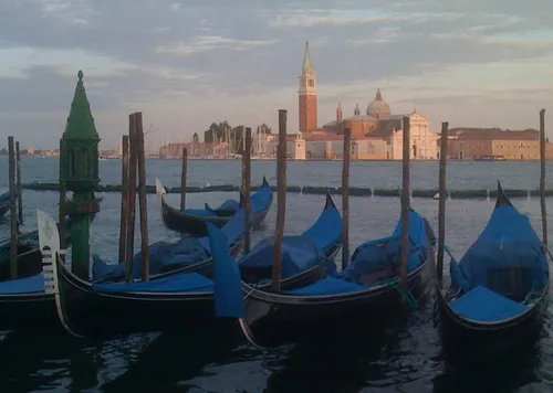 In 2025, Venice's Access Fee Will Cost Double if You Don't Reserve Ahead | Frommer's